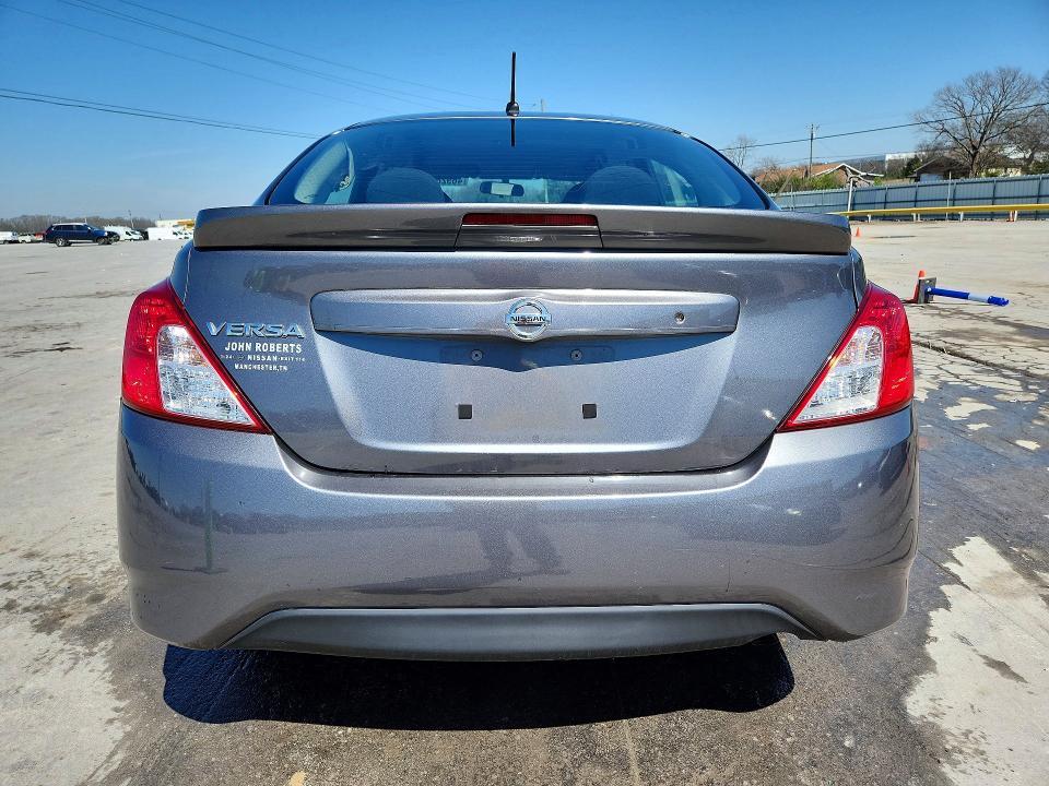 2017 Nissan Versa 1.6 s Plus
