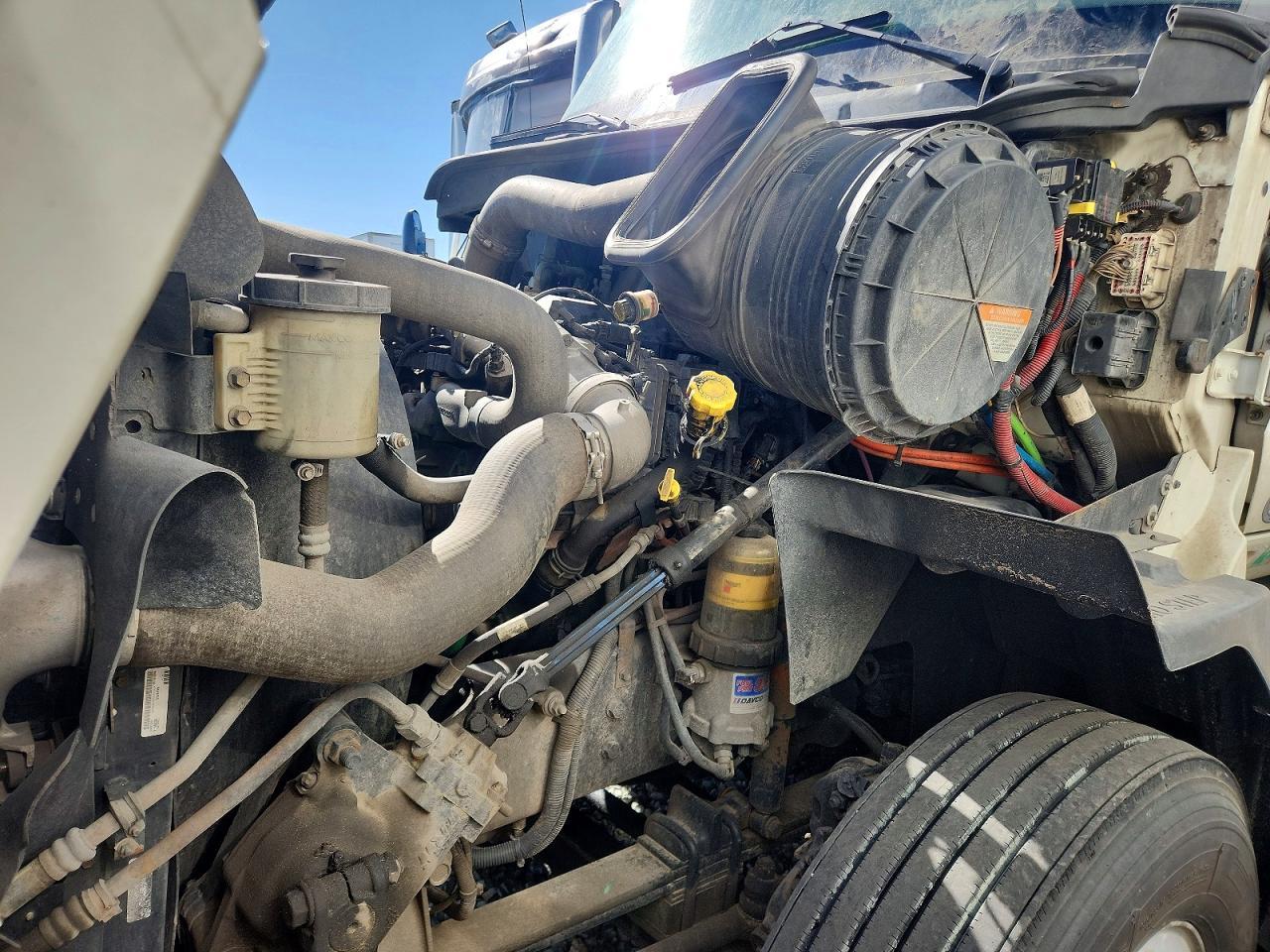2016 International LF687 Semi Truck