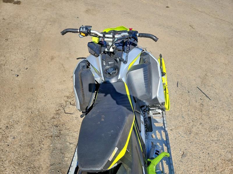 2018 Skidoo Snowmobile