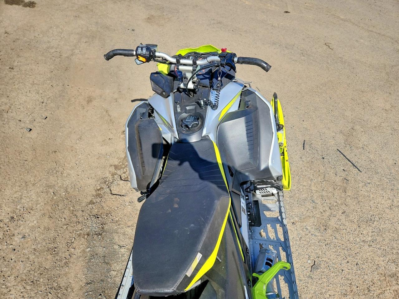 2018 Skidoo Snowmobile