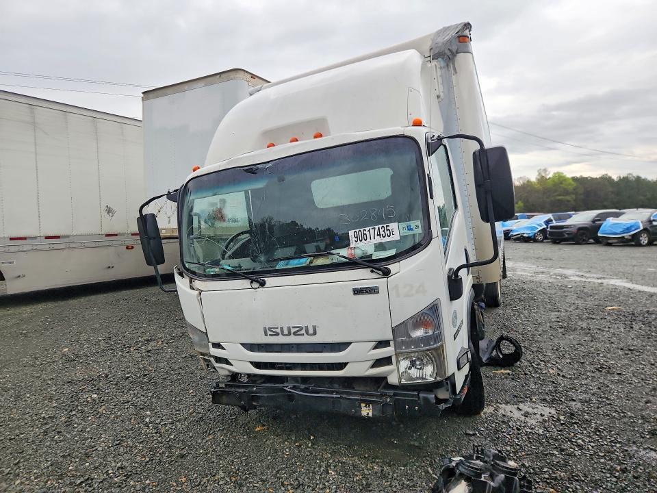 2017 Isuzu NRR BOX Truck