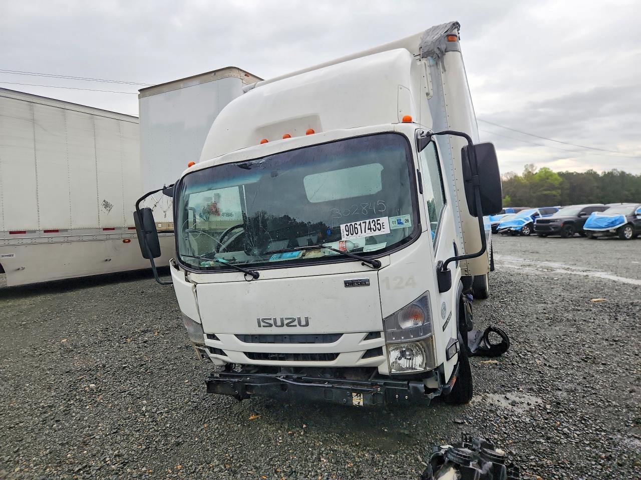 2017 Isuzu NRR BOX Truck