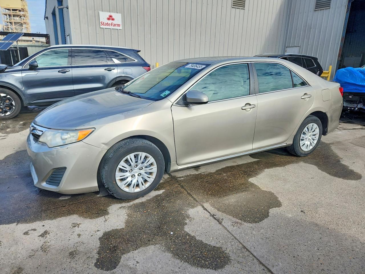 2014 Toyota Camry le
