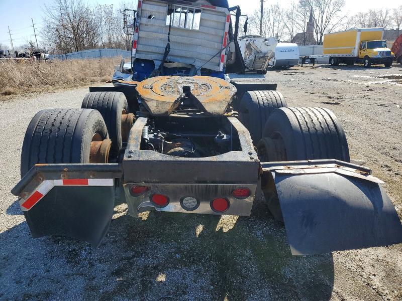2013 Peterbilt 386 Semi Truck