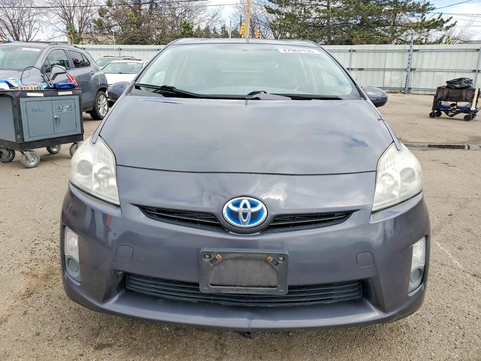 2010 Toyota Prius iii