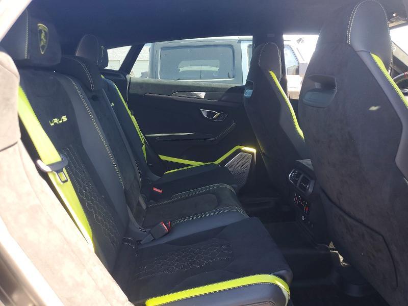 2023 Lamborghini Urus Performante