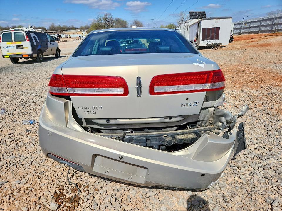 2010 Lincoln Townhouse MKZ