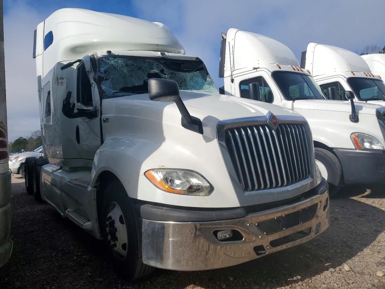 2019 International LT625
