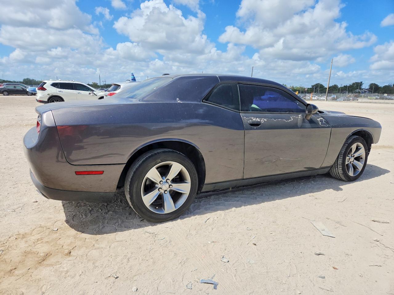 2015 Dodge Challenger sxt