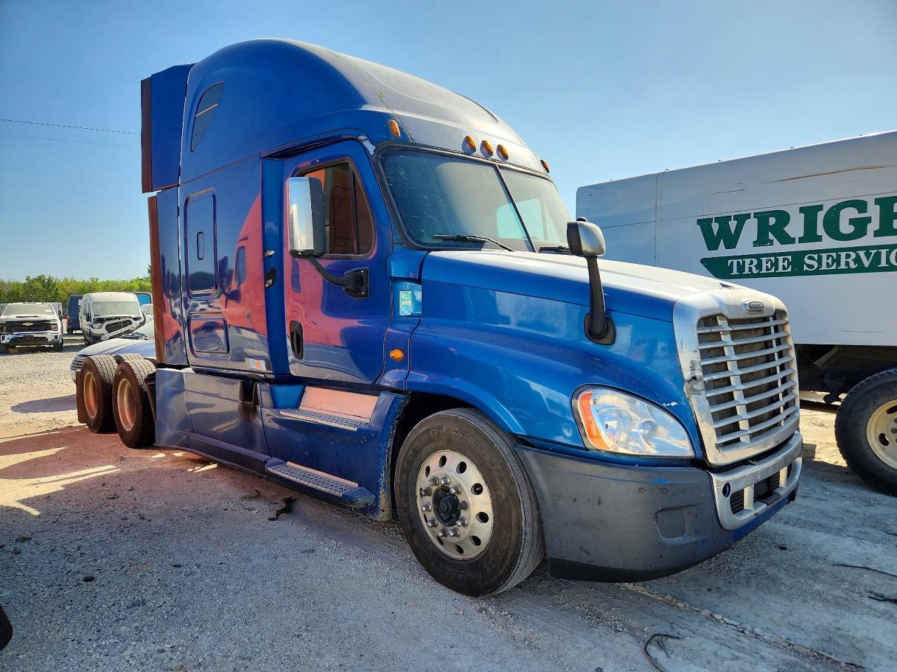 2015 Freigliner 2015 Freightliner Cascadia Semi Truck