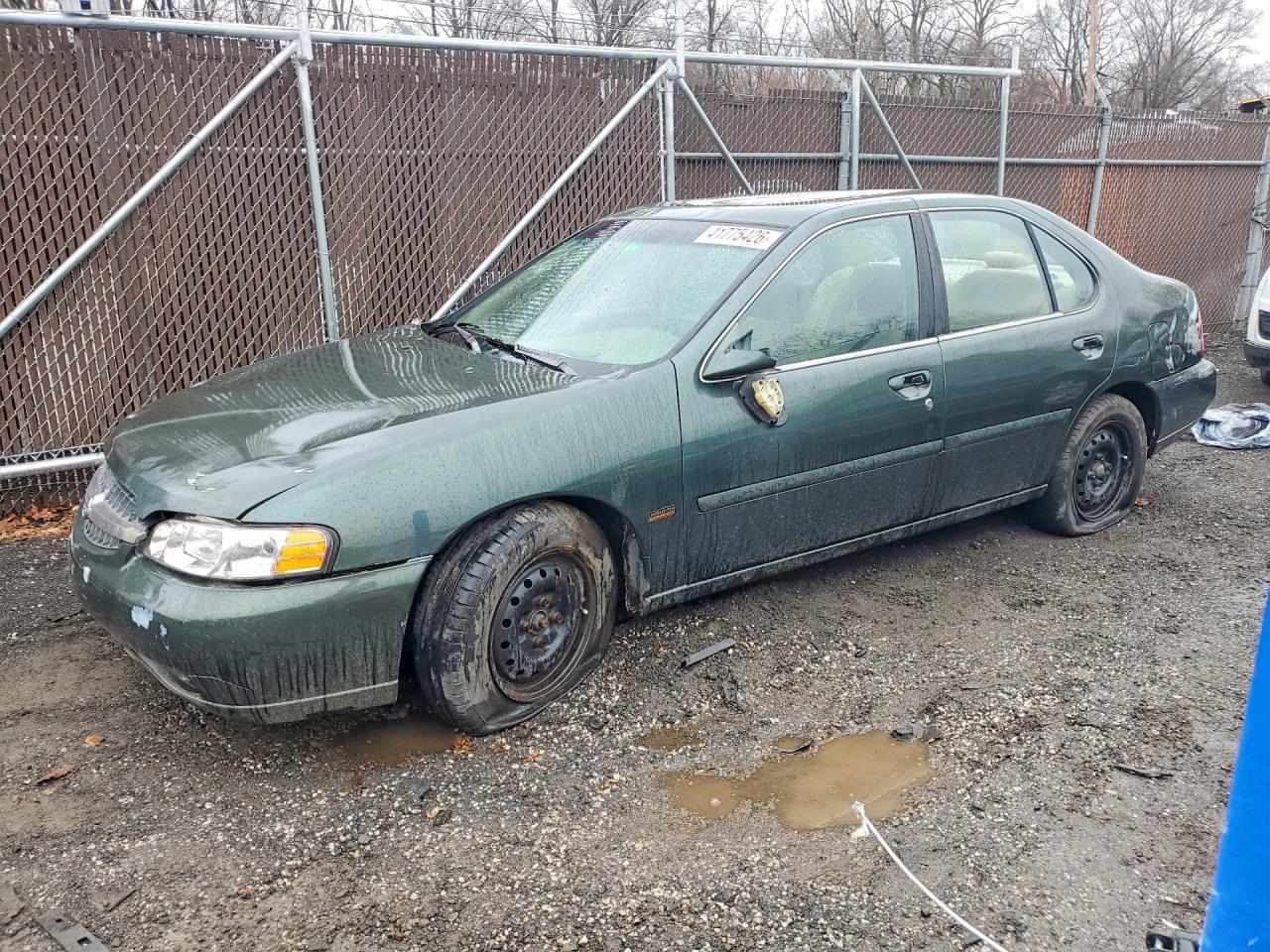 2001 Nissan Altima xe