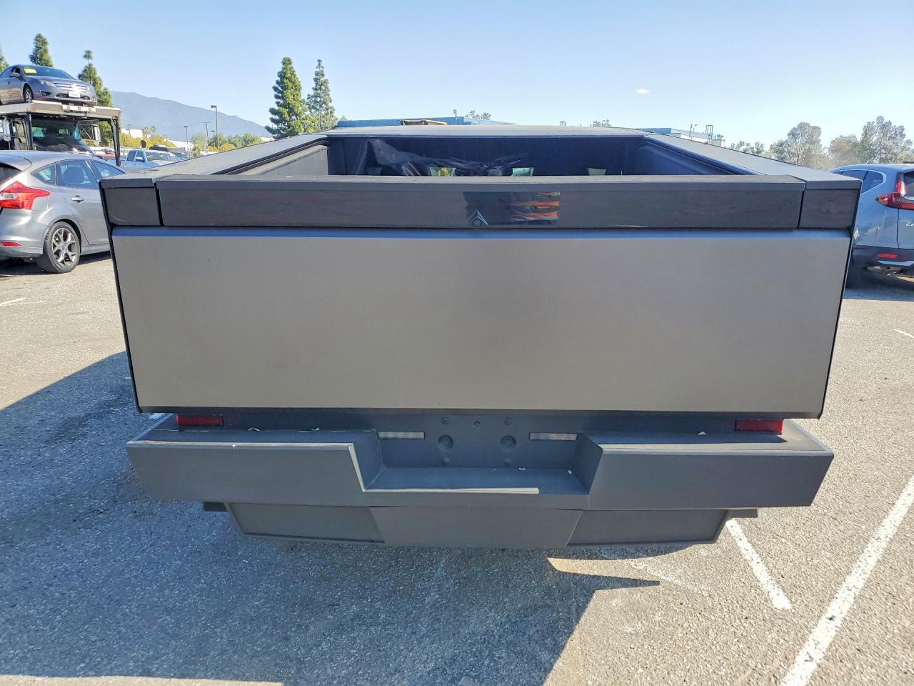 2024 Tesla Cybertruck