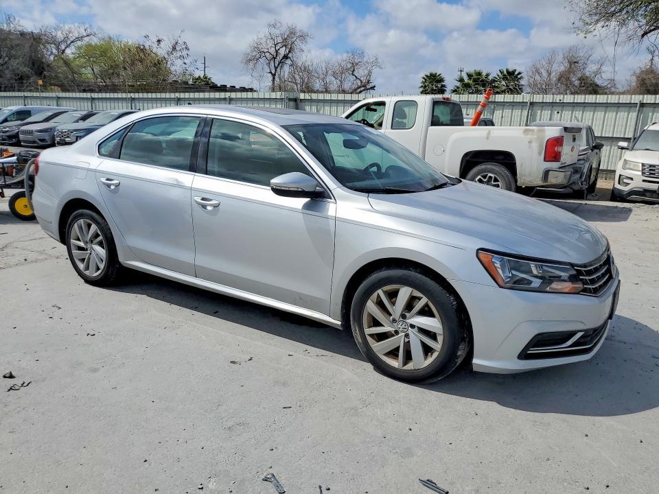 2018 Volkswagen Passat se