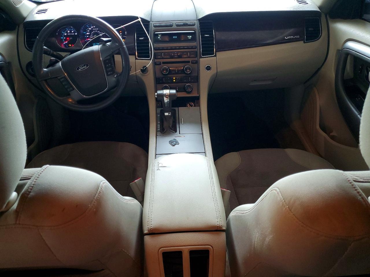 2010 Ford Taurus sel