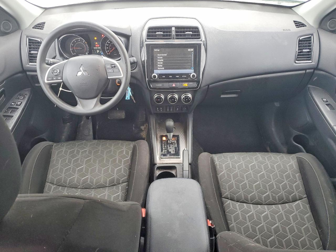 2023 Mitsubishi Rvr es