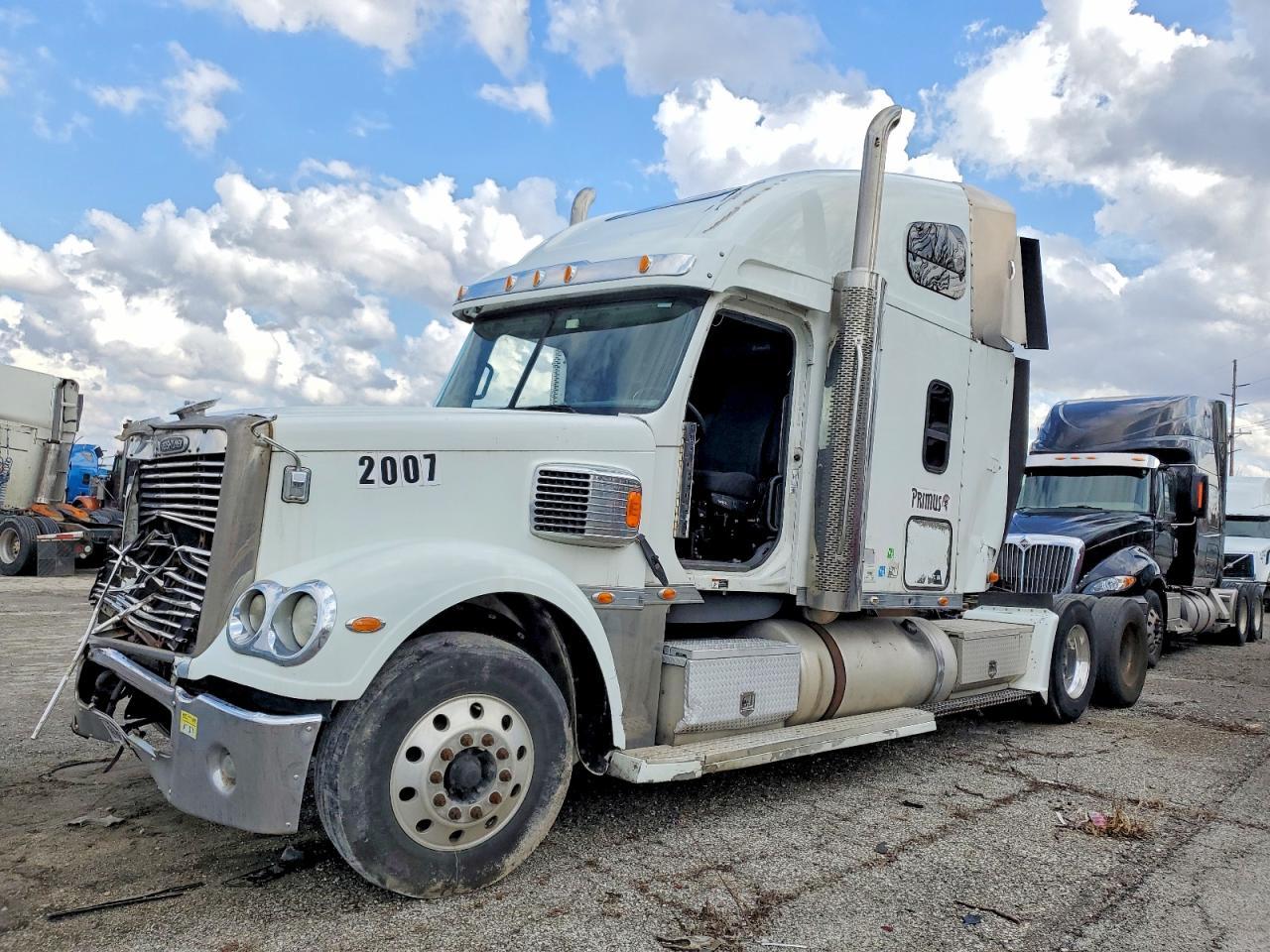 2014 Freigliner 2014 Freightliner Coronado Semi Truck