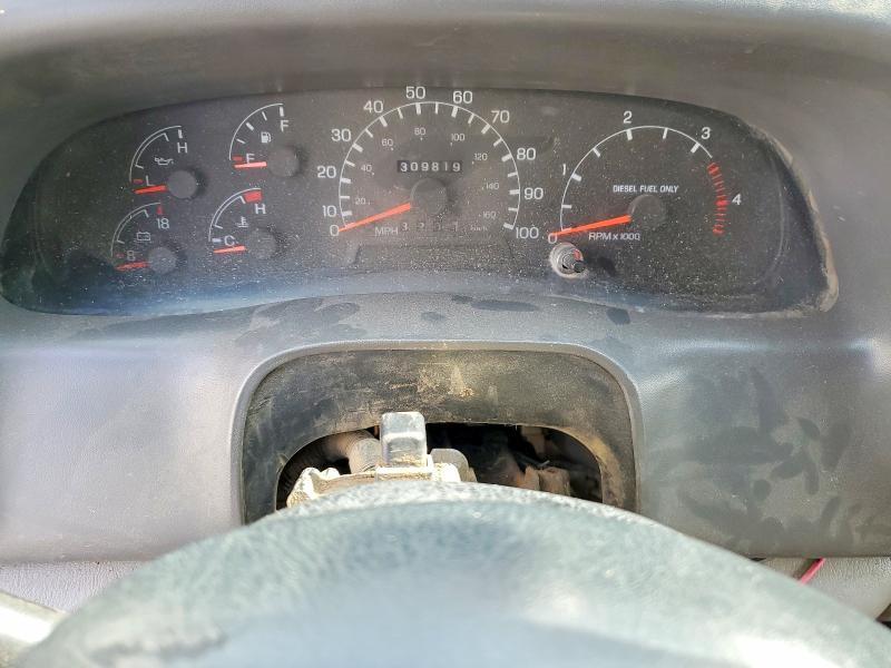 2000 Ford F650 Super Duty Flatbed Truck