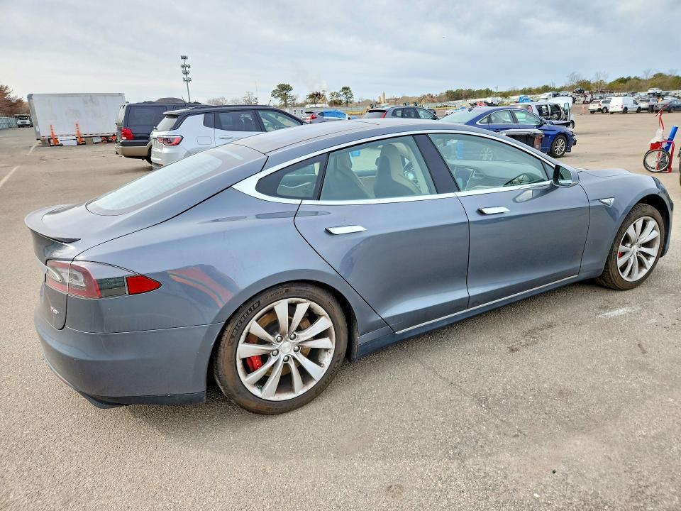 2014 Tesla Model S