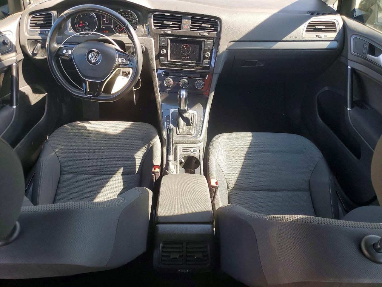 2019 Volkswagen Golf Sportwagen s