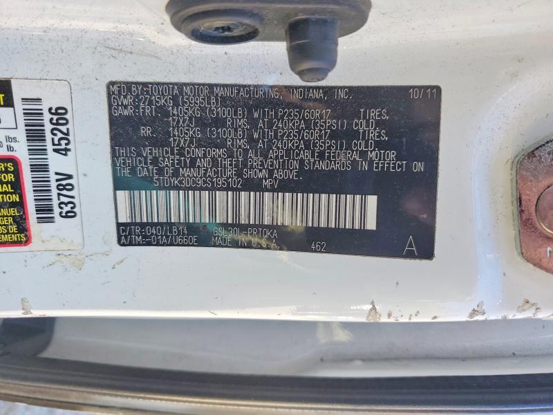 2012 Toyota Sienna xle 8-passenger
