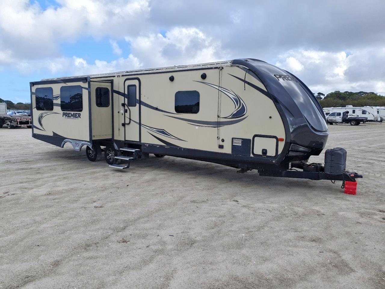2018 Keystone Premier Camper