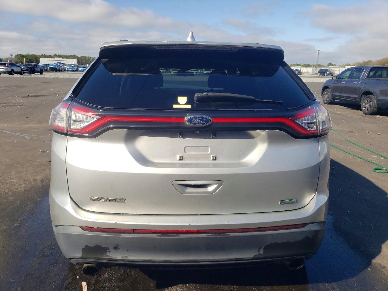 2016 Ford Edge se