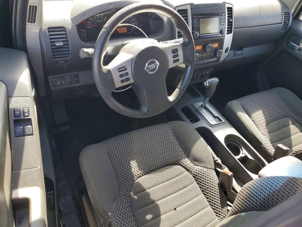 2015 Nissan Frontier sv V6