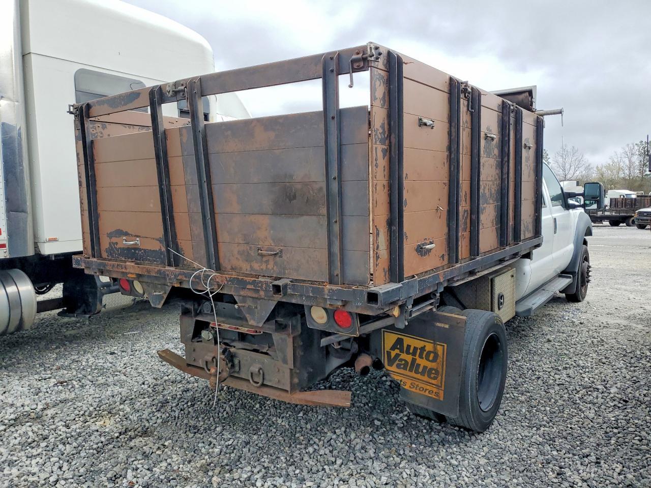 2013 Ford F450 Super Duty Flatbed Truck