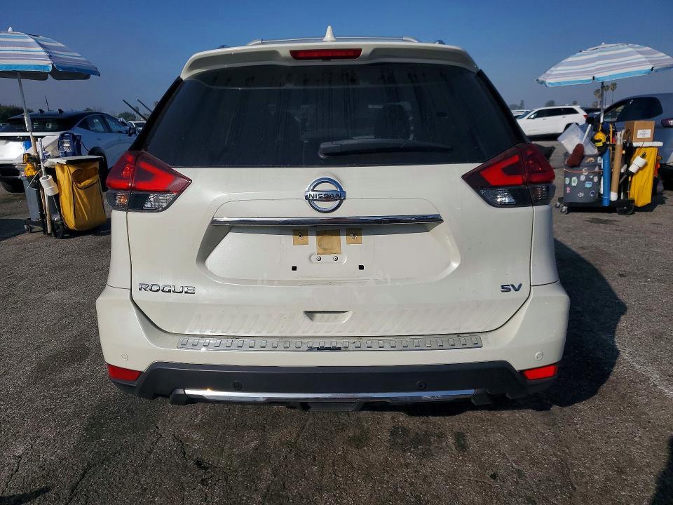2020 Nissan Rogue sv