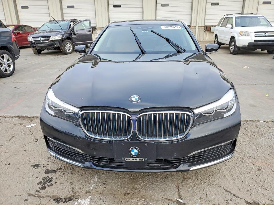 2018 BMW 740 xe