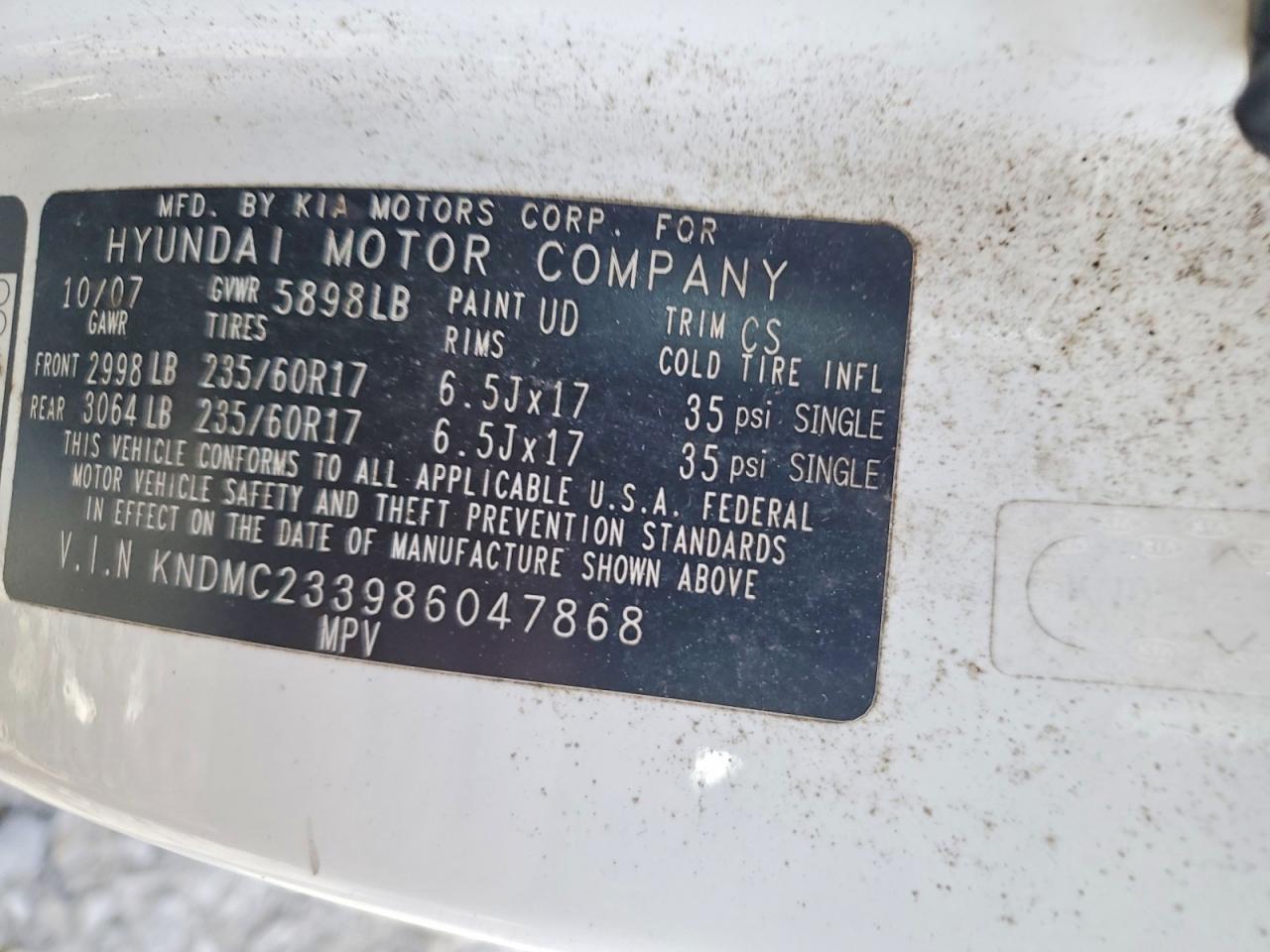 2008 Hyundai Entourage gls