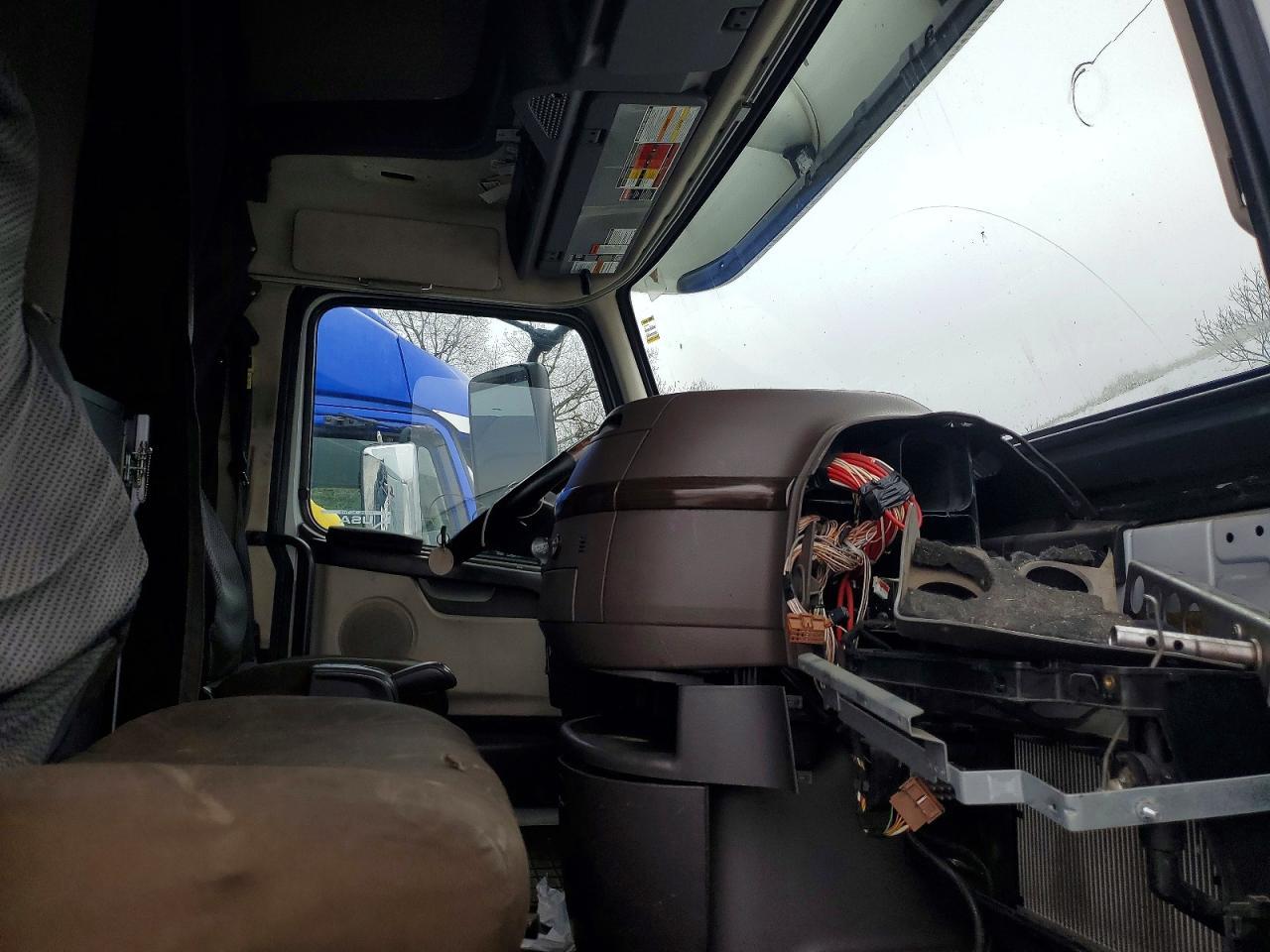 2016 Volvo VN VNL