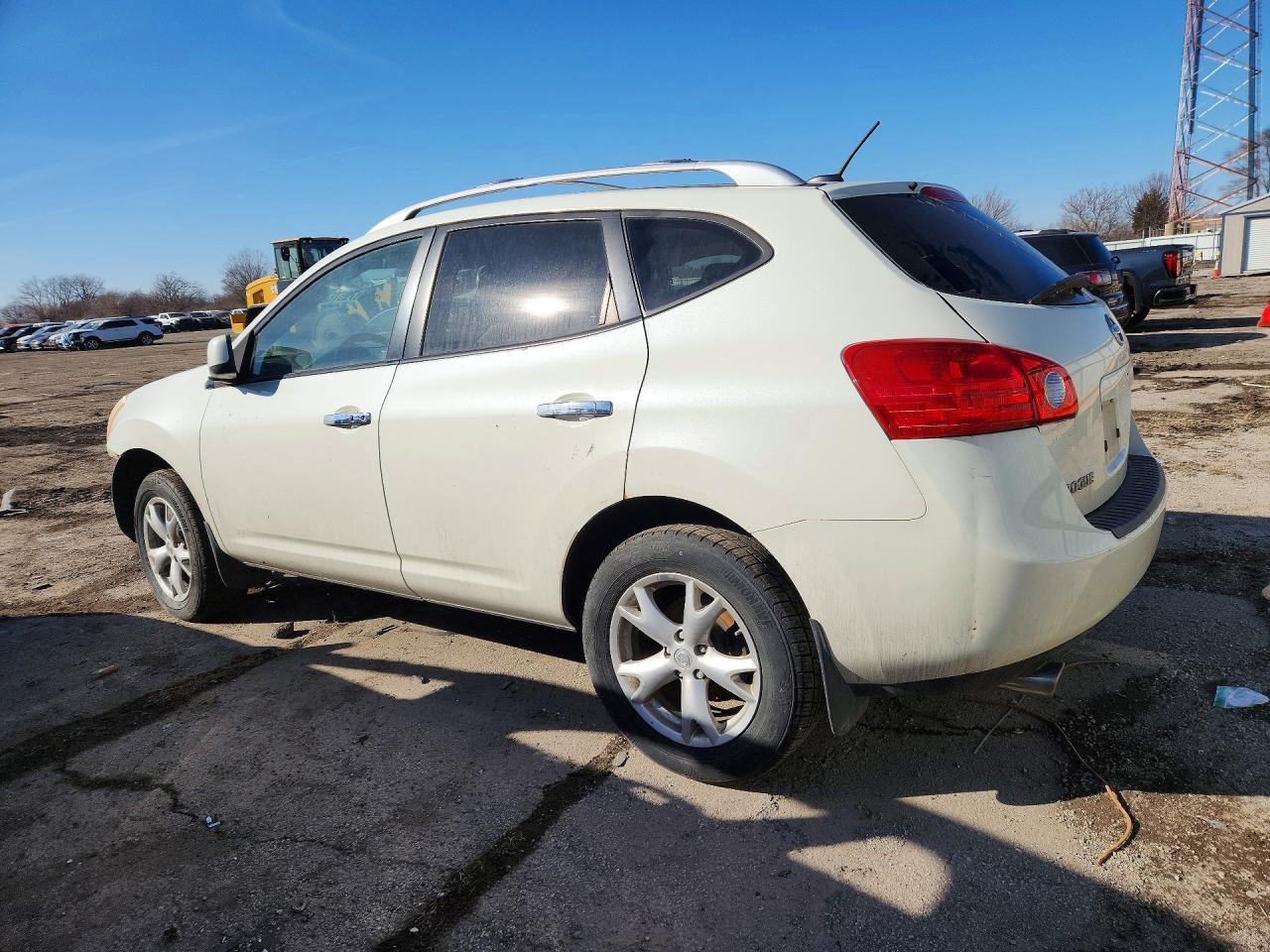 2010 Niss Rogue