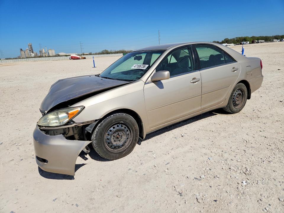 2004 Toyota Camry le