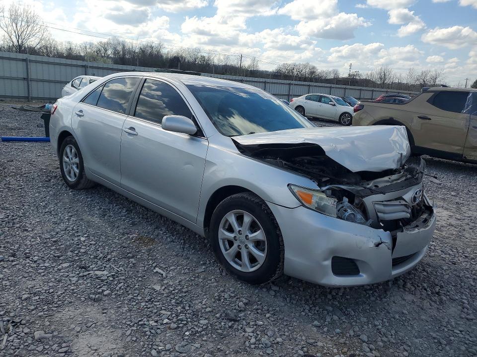 2011 Toyota Camry le