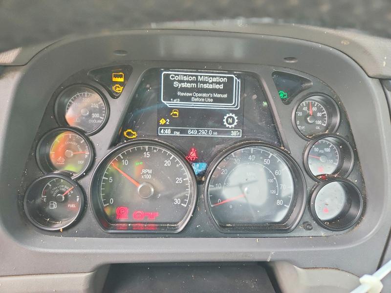 2017 Peterbilt 579 Semi Truck