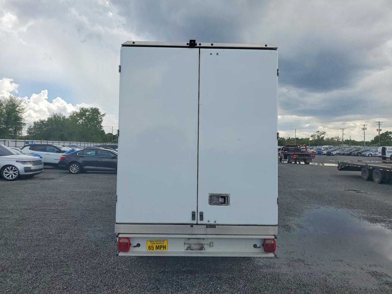2020 Ford Transit Delivery Truck