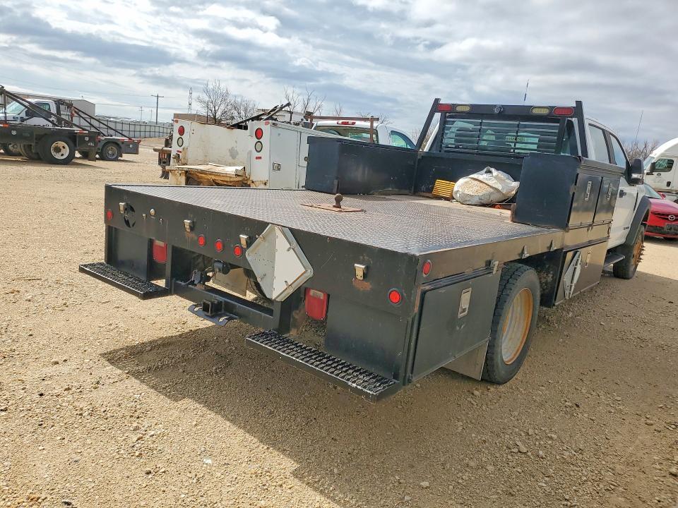 2017 Ford F450 Super Duty Flatbed Truck
