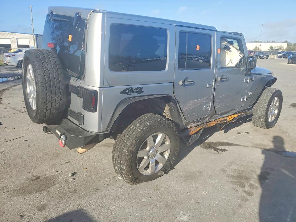 2013 Jeep Wrangler Unlimited Sahara
