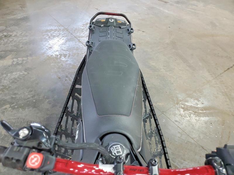 2025 Can-Am 2025 SKI-DOO Snowmobile