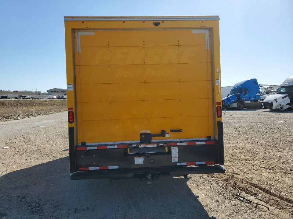2022 GMC Savana BOX Truck