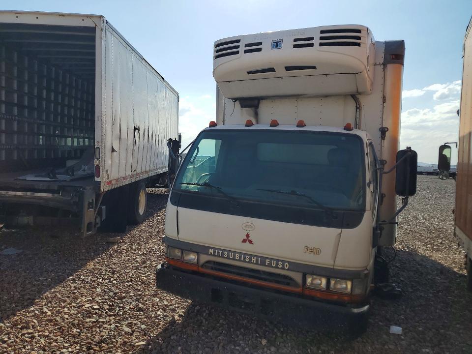 2004 Mitsubishi 2004 Mits 649-BOX Truck