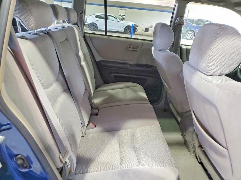 2002 Toyota Highlander Base