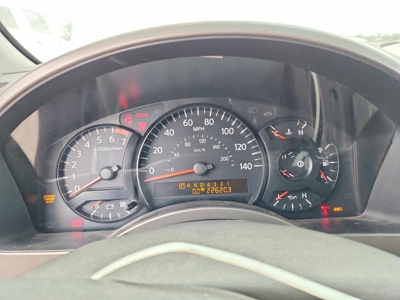 2004 Nissan Titan XE