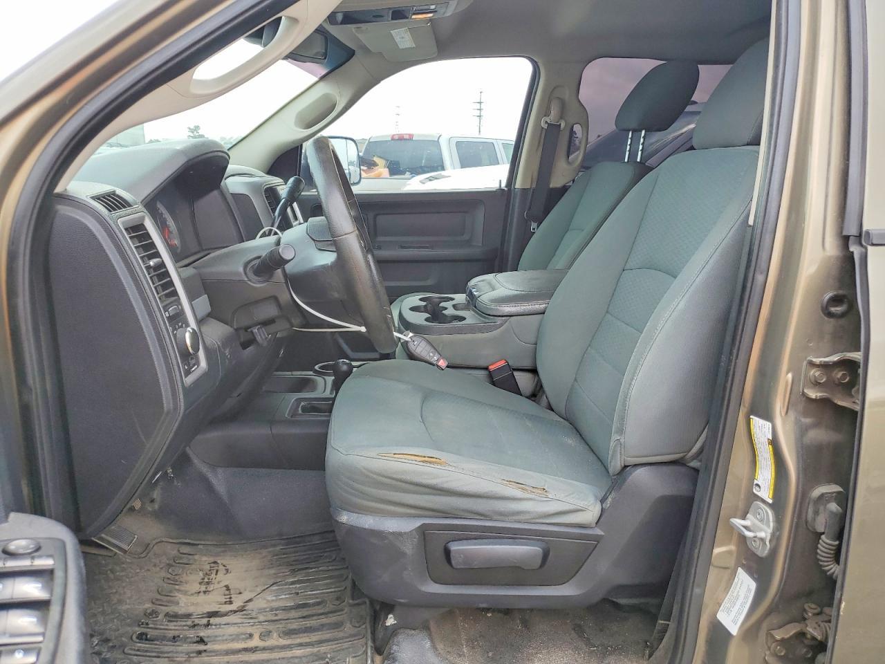 2014 Dodge RAM 2500 ST Flatbed Truck