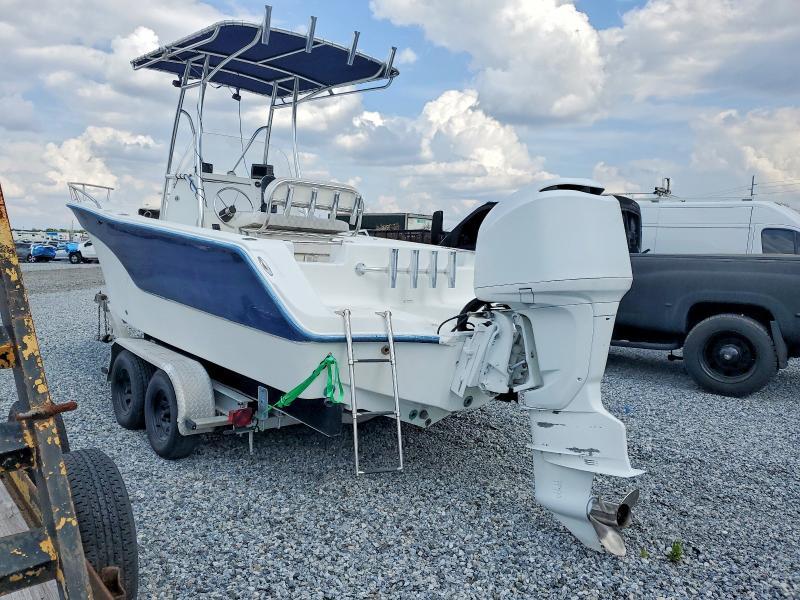 2003 Dynasty Boats Boat