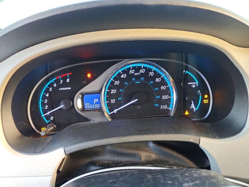 2014 Toyota Sienna xle 8-passenger