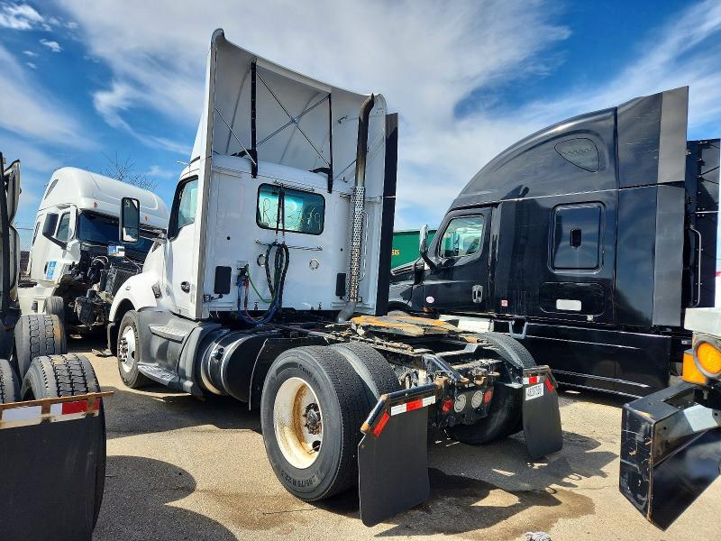 2019 Kenworth T680 Semi Truck