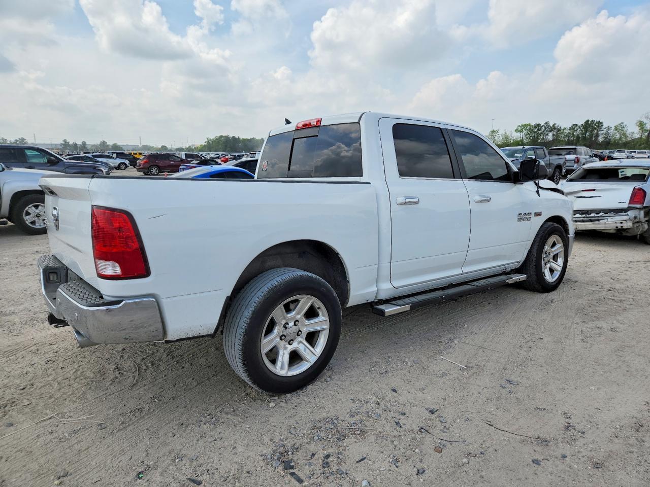 2017 Dodge RAM 1500 SLT