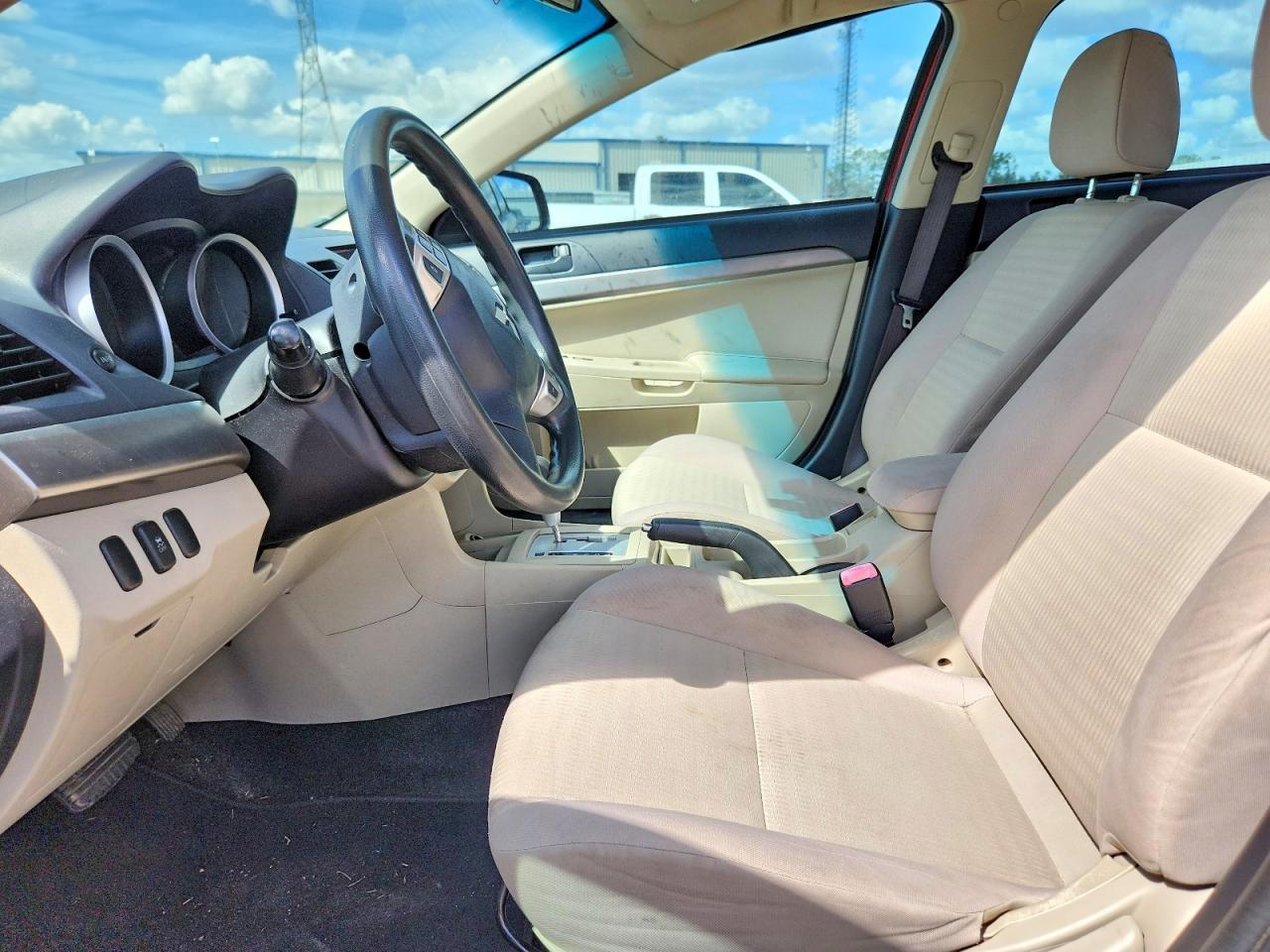2013 Mitsubishi Lancer es